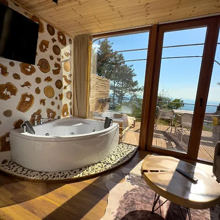 Paradise 4* Dajti