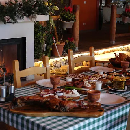 Paradise Hostal Dajti